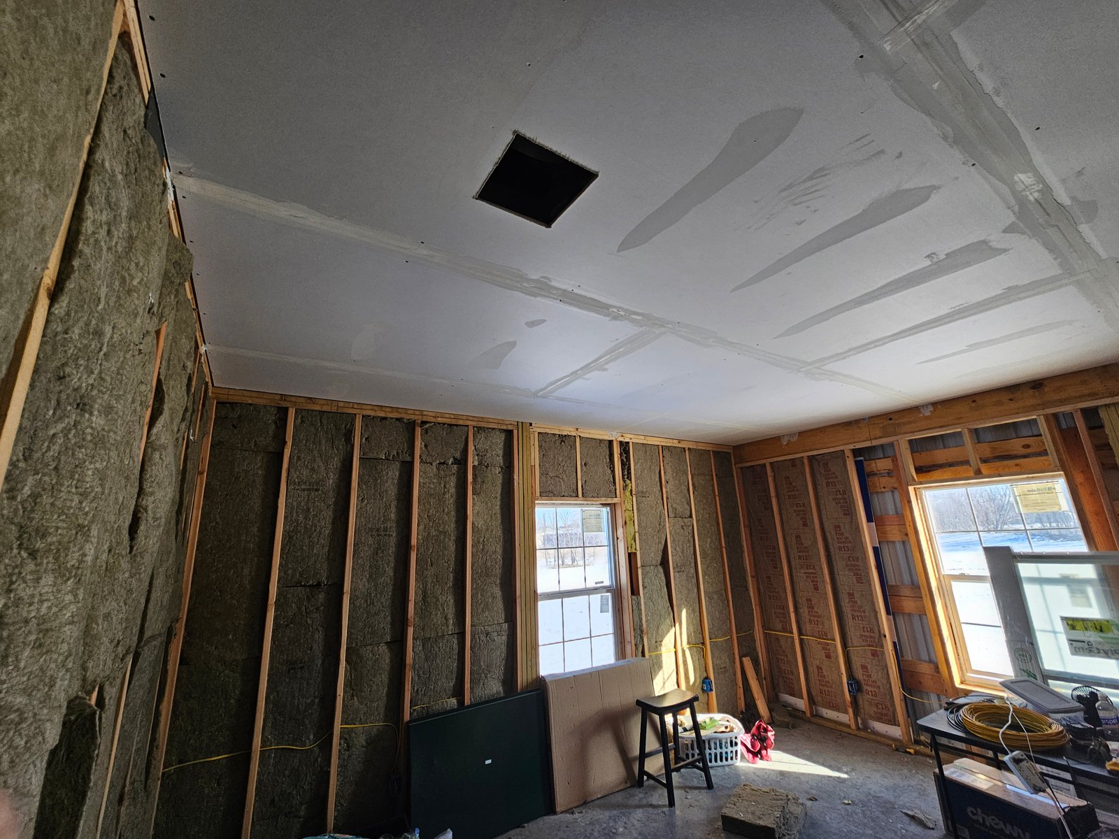 Drywall, popcorn ceiling, and wallpaper removal project gallery - Project 131